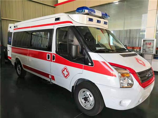 宜城市福特V362救护车
